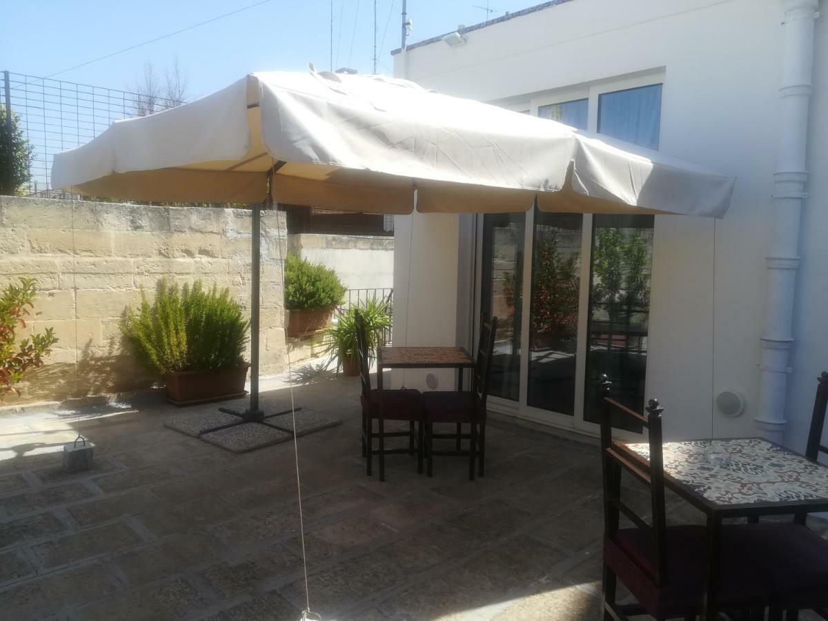 Bed and Breakfast Dimora Dell'Artista Lecce Exterior foto